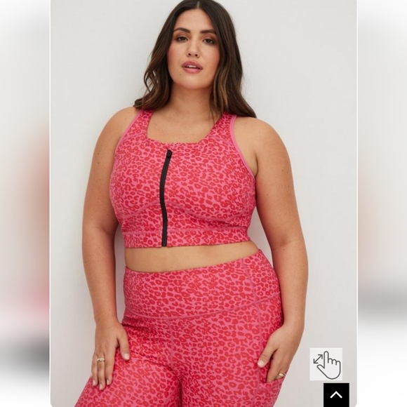 Torrid Low-Impact Cropped Zip Front Active Sports Bra VDay Pink Leopard - Picture 4 of 8